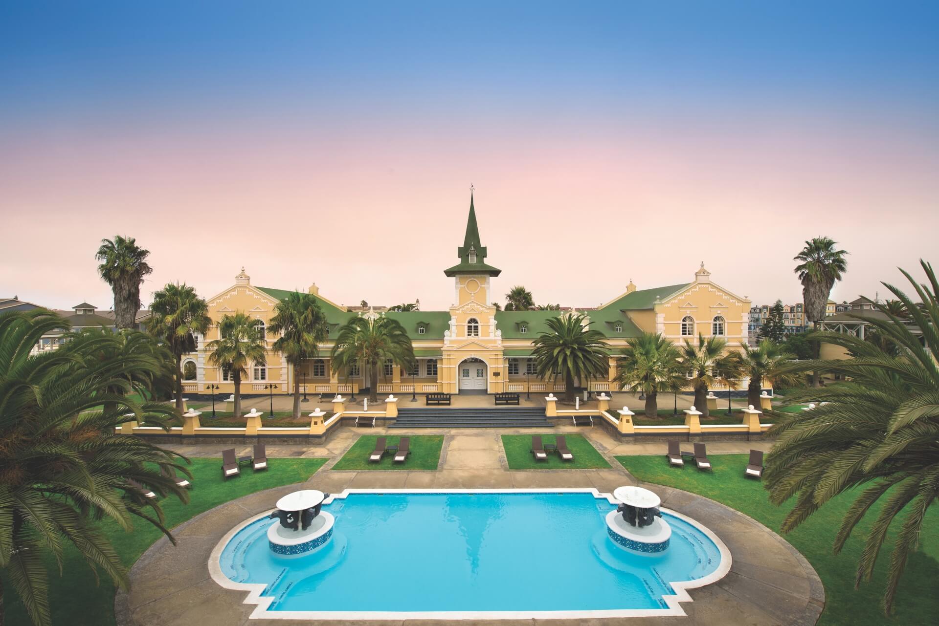 Safari initiatique Namibie — Delest Wild Retreat Swakopmund océan